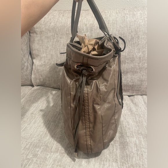 TOD’S QUIET LUX BUCKET BAG - Picture 9 of 16